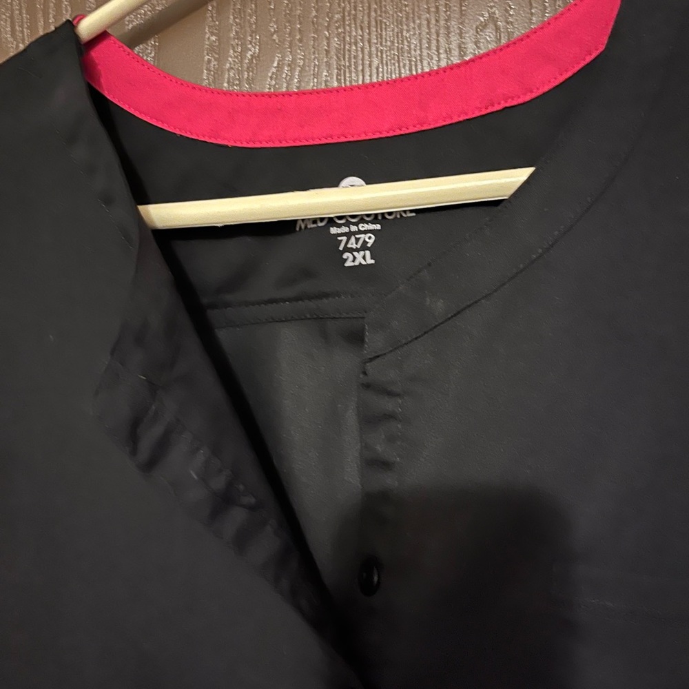 Black med couture Henley style scrub top XXL